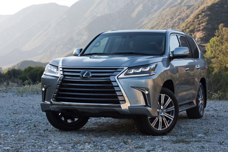 2016 Lexus LX 570;