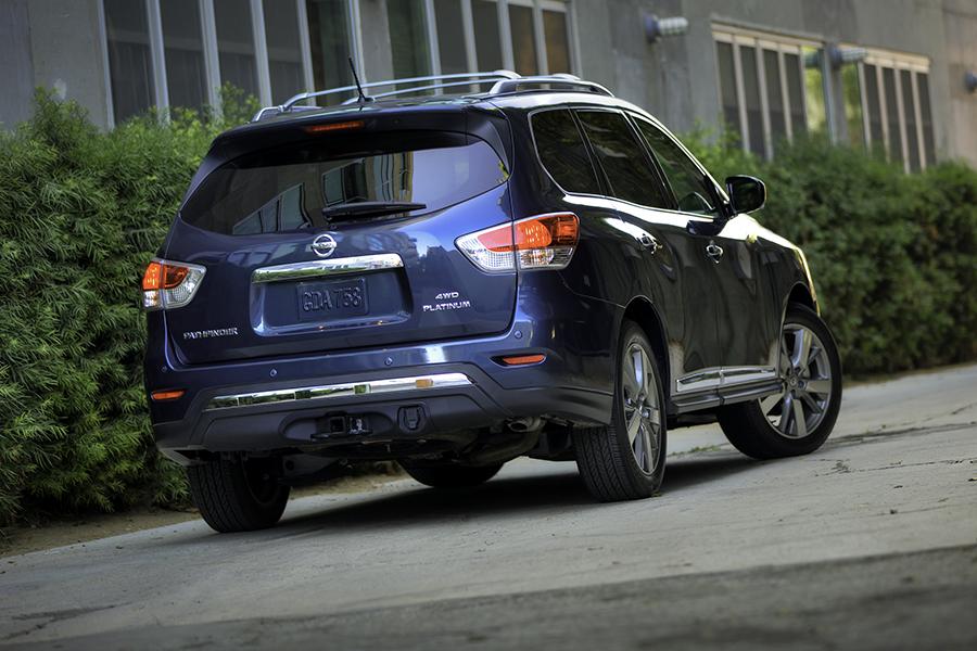 2014 Nissan Pathfinder Specs, Price, MPG & Reviews