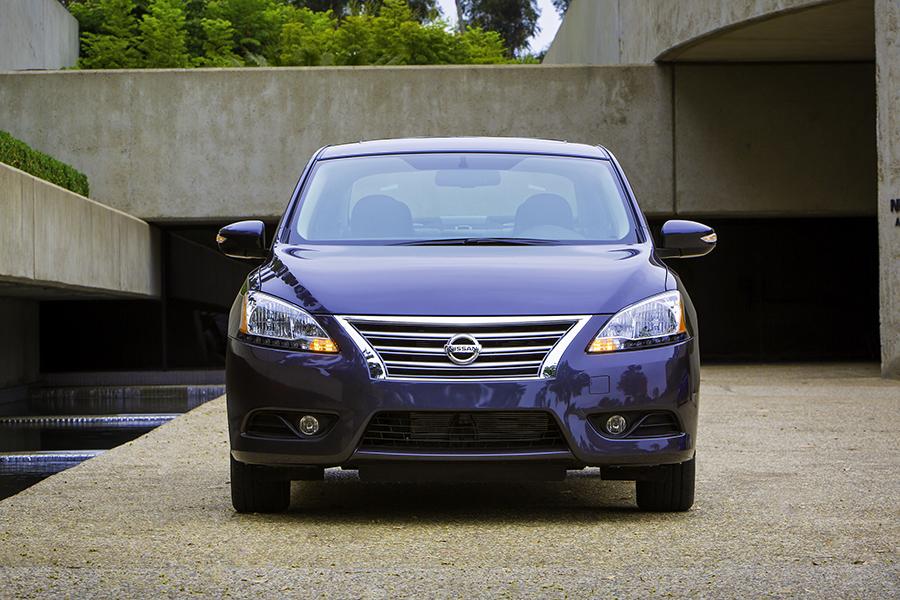 2014 Nissan Sentra Specs, Price, MPG & Reviews