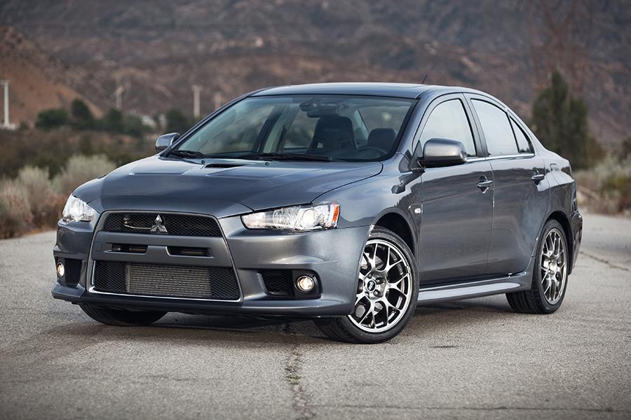 2014 Mitsubishi Lancer Evolution Overview 2014 Mitsubishi Lancer Evolution Overview