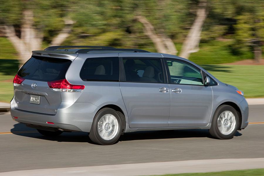 2011 Toyota Sienna For Sale >> 2014 Toyota Sienna Specs, Pictures, Trims, Colors || Cars.com 2011 Toyota Sienna For Sale >> 2014 Toyota Sienna Specs, Pictures, Trims, Colors || Cars.com