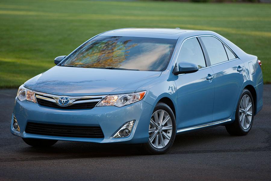 2014 Toyota Camry Hybrid Overview Cars.com