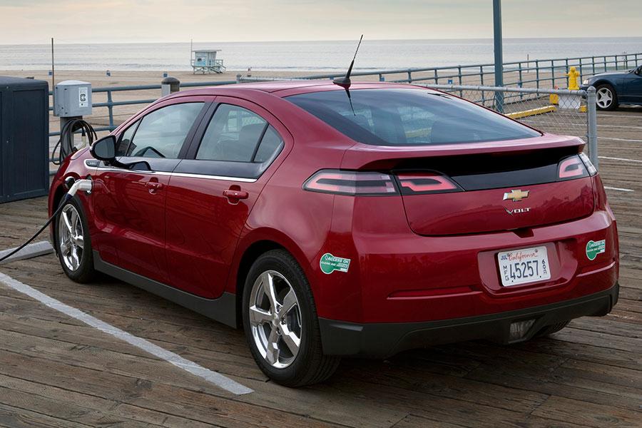 Detroit Gas Prices >> 2014 Chevrolet Volt Reviews, Specs and Prices | Cars.com Detroit Gas Prices >> 2014 Chevrolet Volt Reviews, Specs and Prices | Cars.com