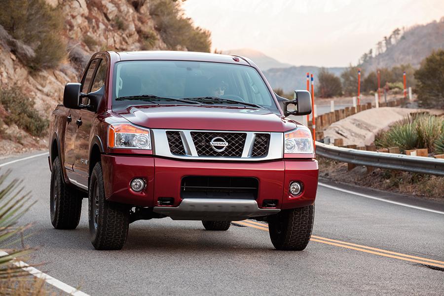 2014 Nissan Titan Specs, Price, MPG & Reviews