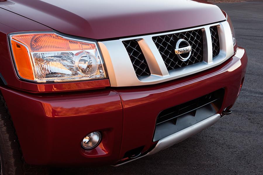 2014 Nissan Titan Specs, Price, MPG & Reviews