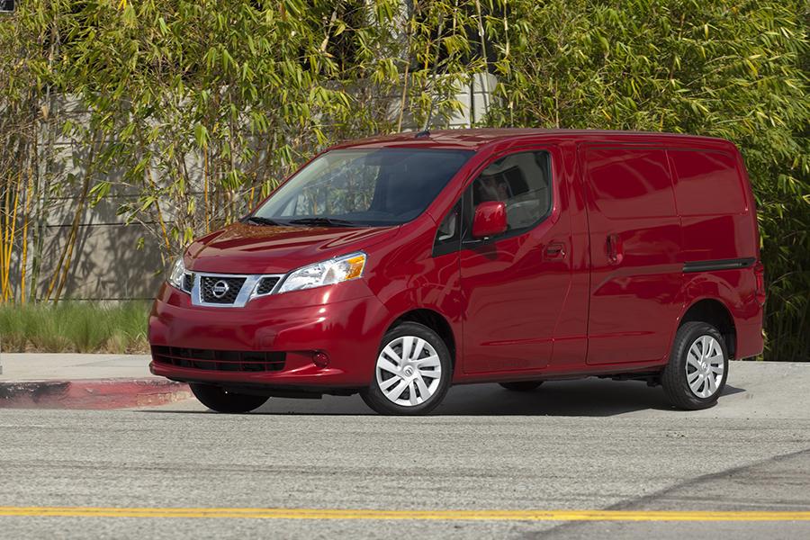 2014 Nissan NV200 Specs, Price, MPG & Reviews