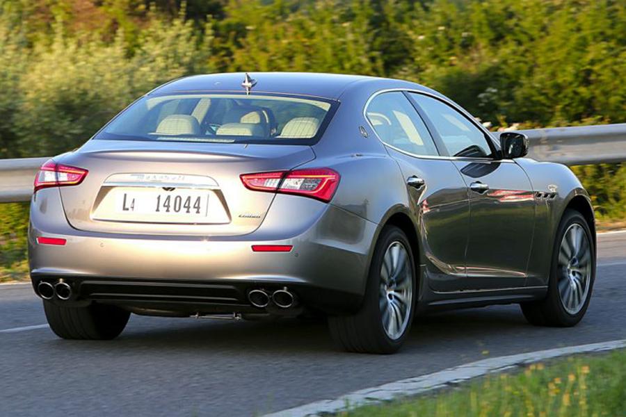 2017 Maserati Ghibli Specs Pictures Trims Colors Cars Com All Years