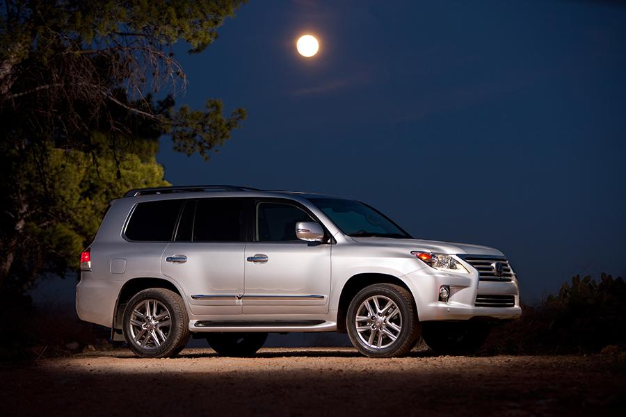 Lexus lx 2014