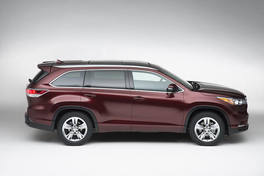Toyota highlander 2015 года