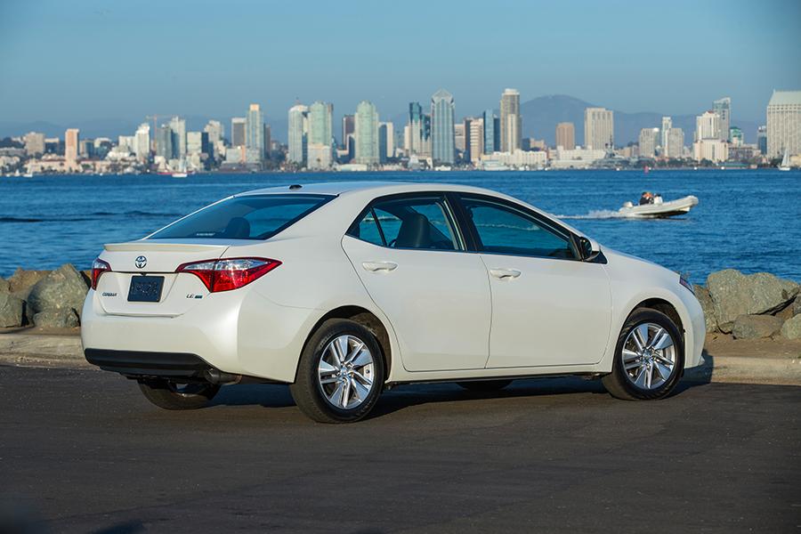 2015 Toyota Corolla Specs, Price, MPG & Reviews | Cars.com