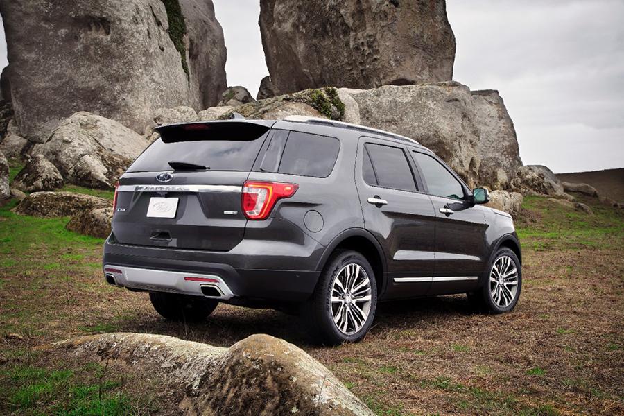 2016 Ford Explorer Specs, Price, MPG & Reviews
