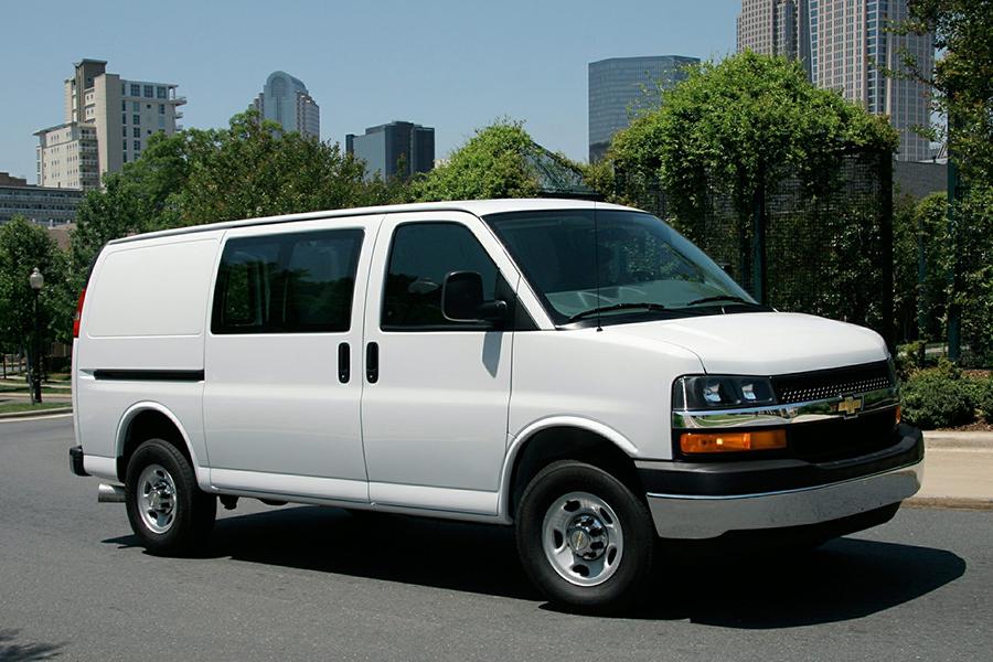 2015 Chevrolet Express 2500 Overview | Cars.com 2015 Chevrolet Express 2500 Overview | Cars.com