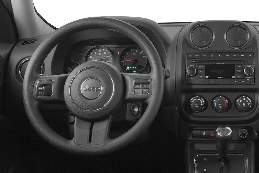 2015 Jeep Patriot Specs, Price, MPG & Reviews