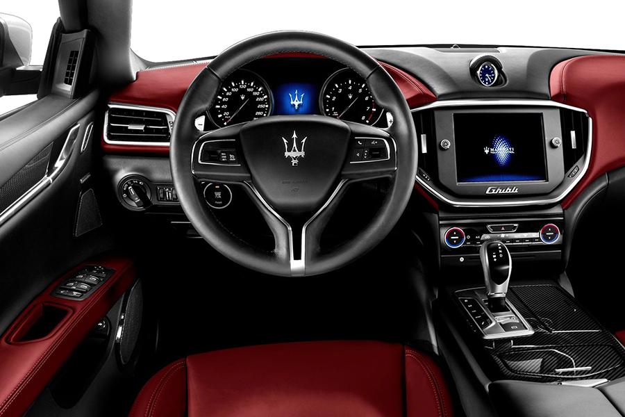 2017 Maserati Ghibli Specs Pictures Trims Colors Cars Com All Years