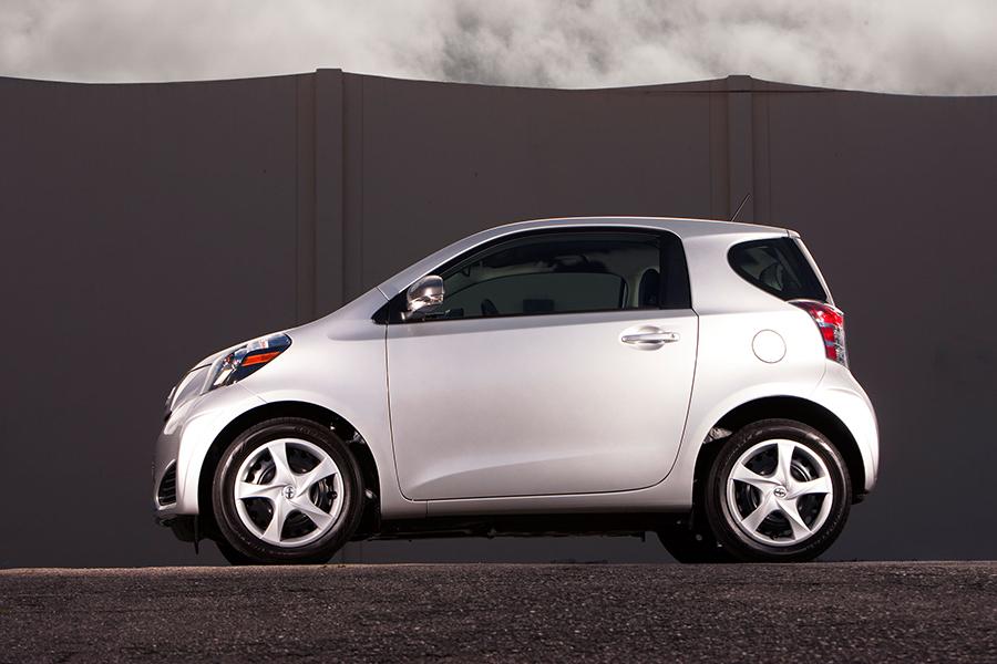 Iihs Safety Ratings >> 2015 Scion iQ Specs, Pictures, Trims, Colors || Cars.com Iihs Safety Ratings >> 2015 Scion iQ Specs, Pictures, Trims, Colors || Cars.com