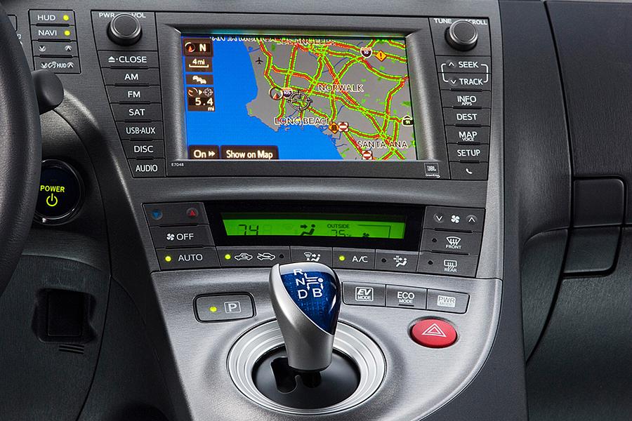 2015 Toyota Prius Plug-in Specs, Price, MPG & Reviews ...