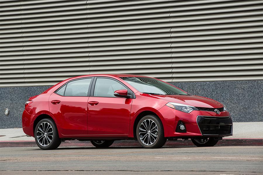 2016 Toyota Corolla Specs, Price, MPG & Reviews | Cars.com