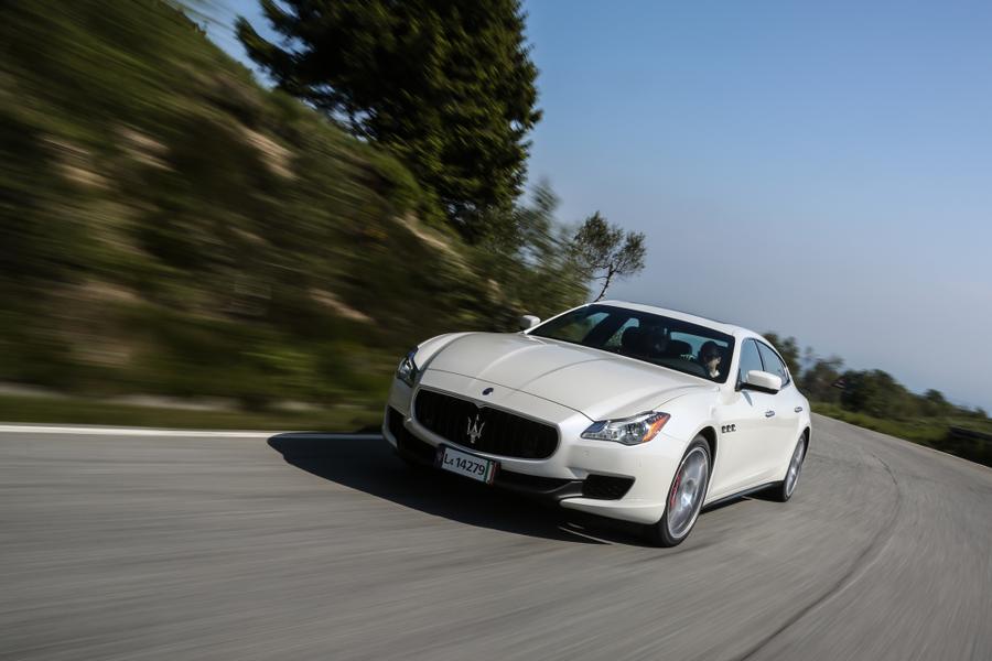 2017 Maserati Ghibli Specs Pictures Trims Colors Cars Com 10 Photos Of 2017 Maserati Ghibli