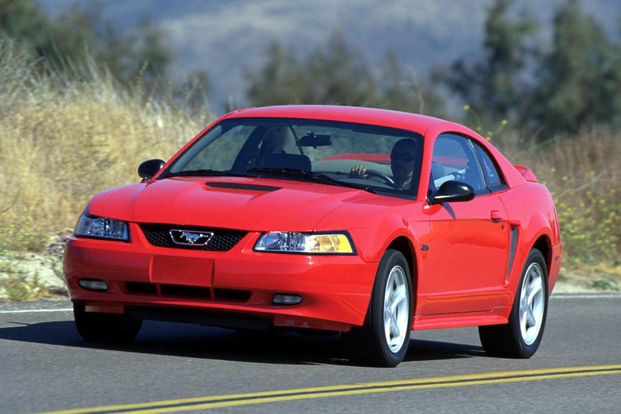 Used 2000 Ford Mustang For At Ramsey Corp Vin 1fafp4448yf233066 Ford Celebrated The Mustang S 35th Anniversary In 1999 With Major Styling Changes And Horse Improvements But Only Minor Will Be Seen For 2000