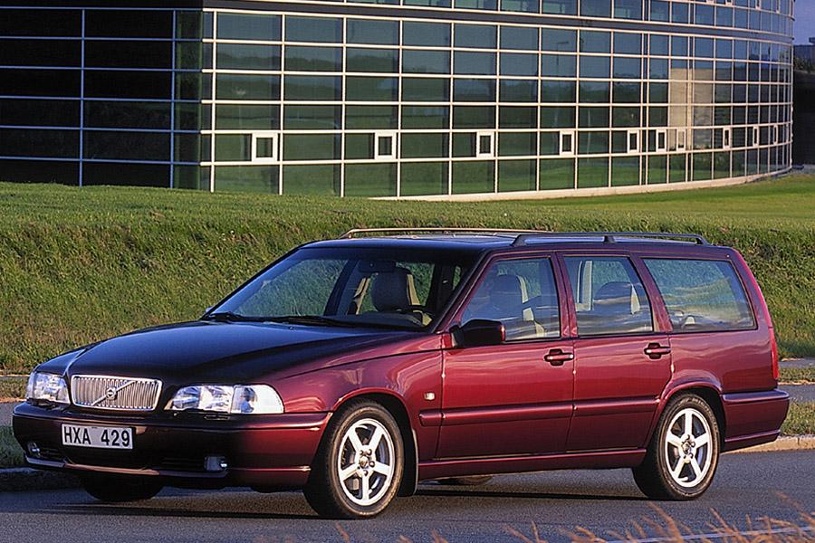 2000 Volvo V70 Specs, Price, MPG & Reviews