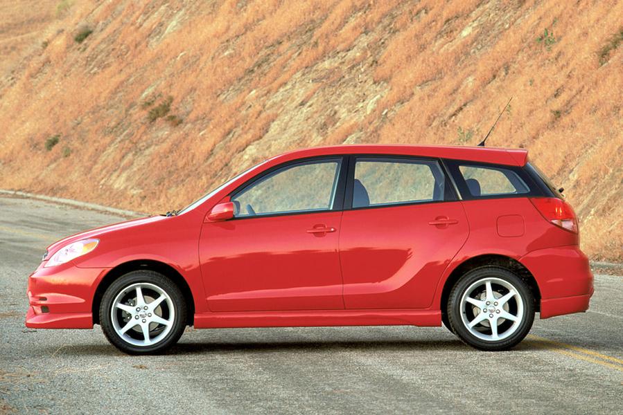 Water Pump Car Cost >> 2003 Toyota Matrix Overview | Cars.com Water Pump Car Cost >> 2003 Toyota Matrix Overview | Cars.com