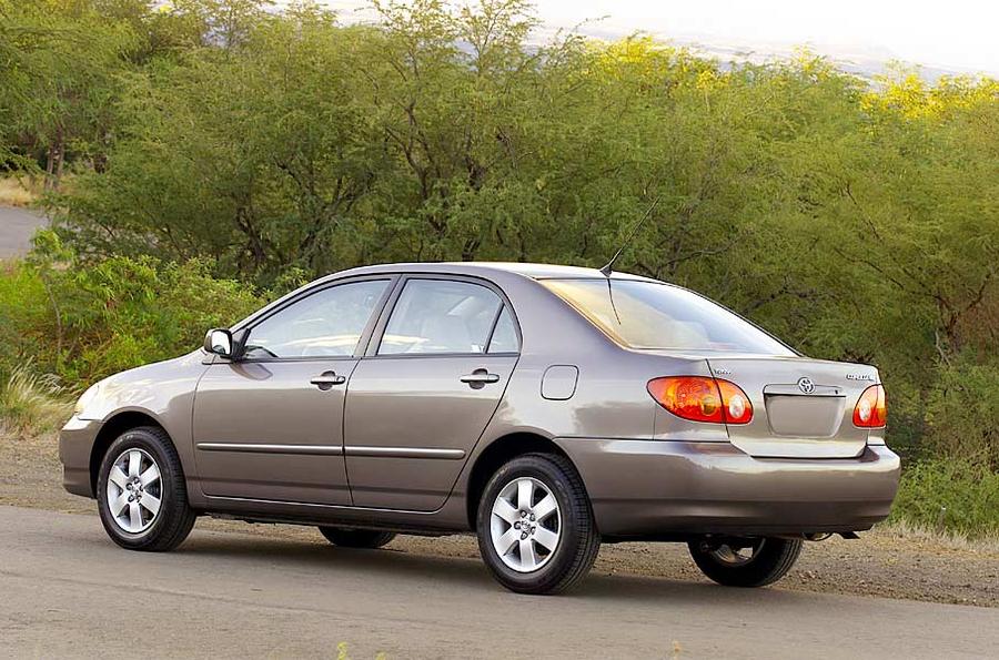 2004 Toyota Corolla Specs, Price, MPG & Reviews