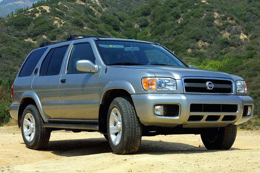 2004 Nissan Pathfinder Overview