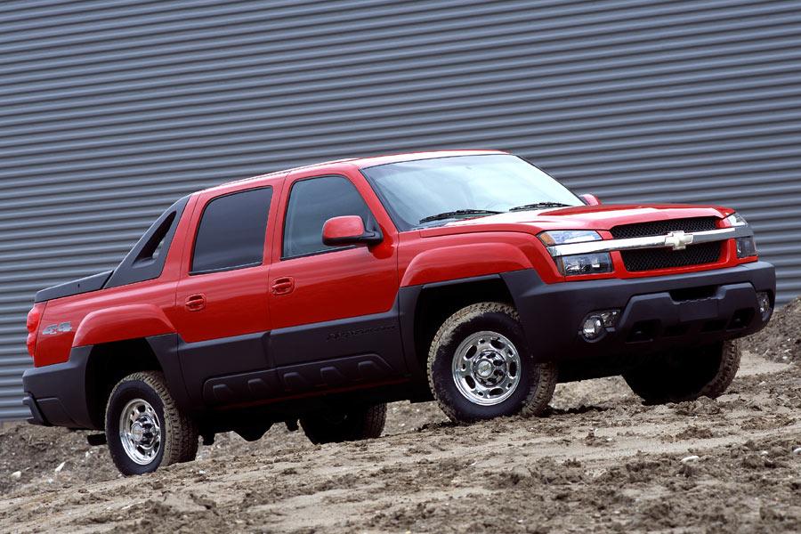 2004 Chevrolet Avalanche Specs, Price, MPG & Reviews