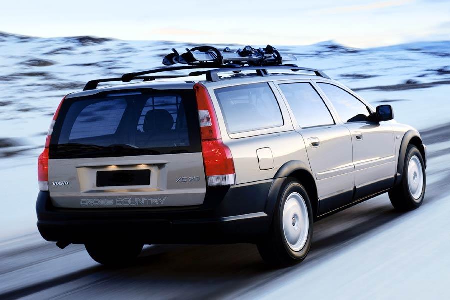 2004 Volvo XC70 Overview Cars.com 2004 Volvo XC70 Overview Cars.com