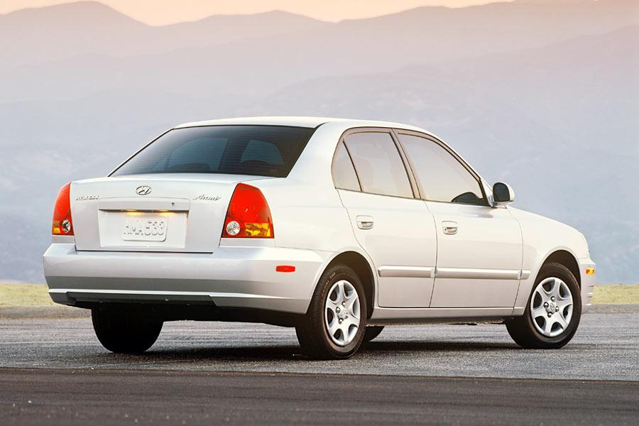 2004 Hyundai Accent Specs, Price, MPG & Reviews