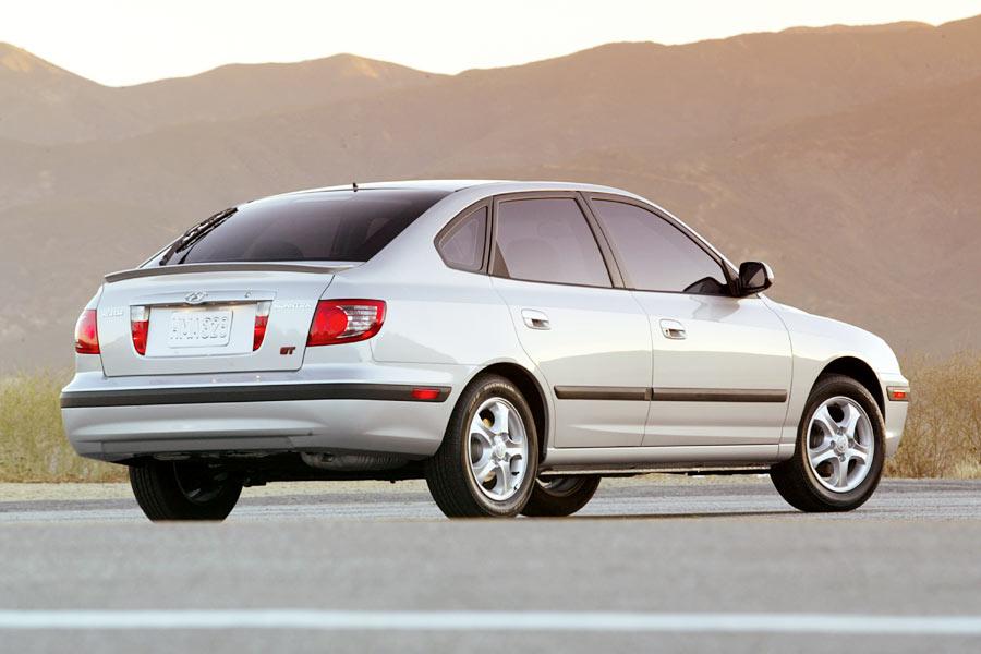 2004 Hyundai Elantra Specs, Price, MPG & Reviews