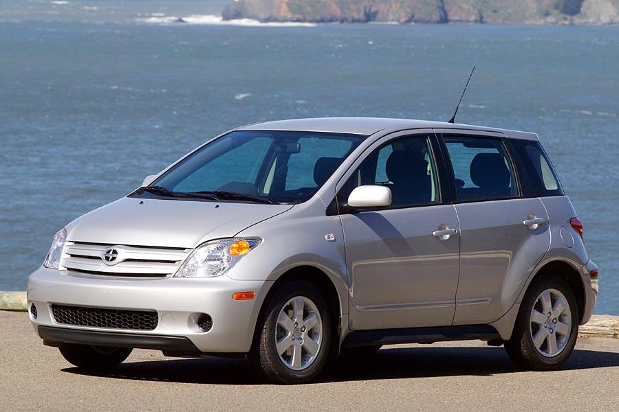 2005 Scion xA Specs, Price, MPG & Reviews