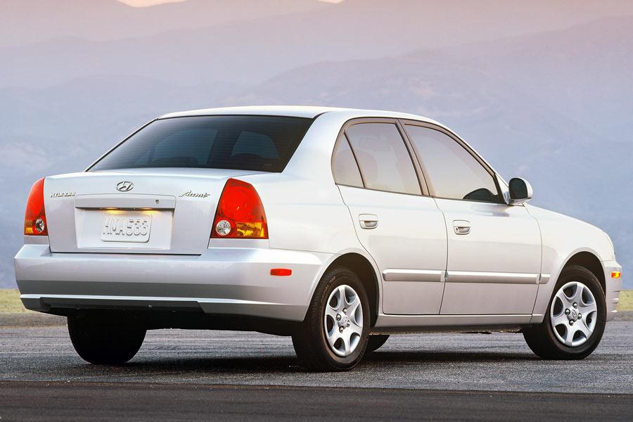 2005 Hyundai Accent Specs, Price, MPG & Reviews