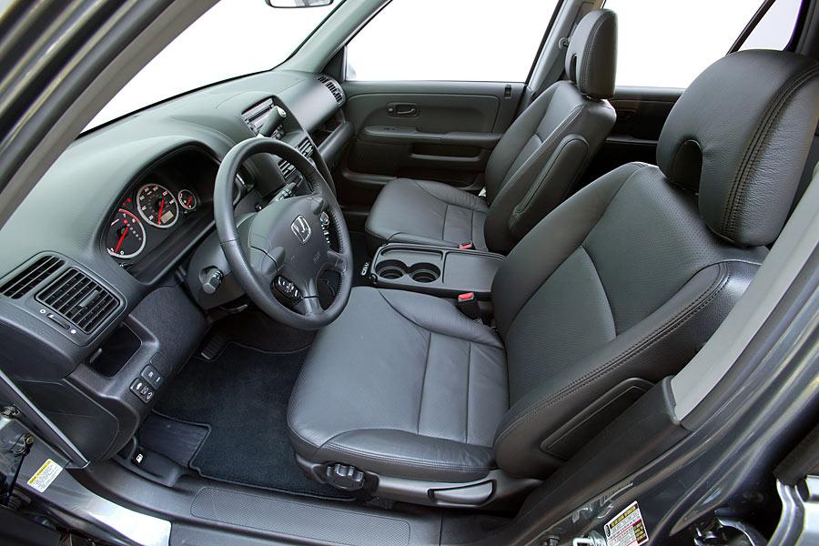 2005 Honda CR-V Specs, Pictures, Trims, Colors || Cars.com 2005 Honda CR-V Specs, Pictures, Trims, Colors || Cars.com