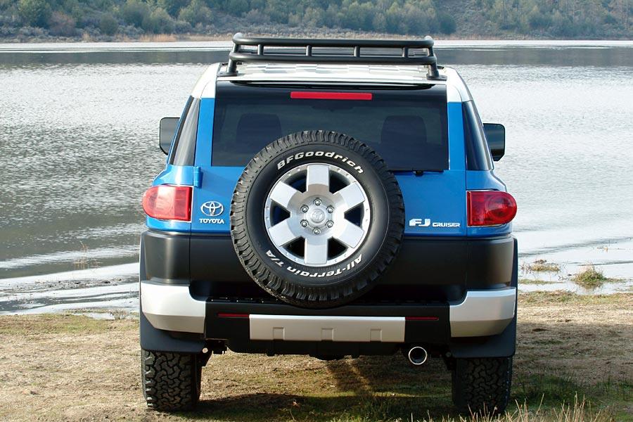 2007 Toyota FJ Cruiser Specs, Price, MPG & Reviews | Cars.com
