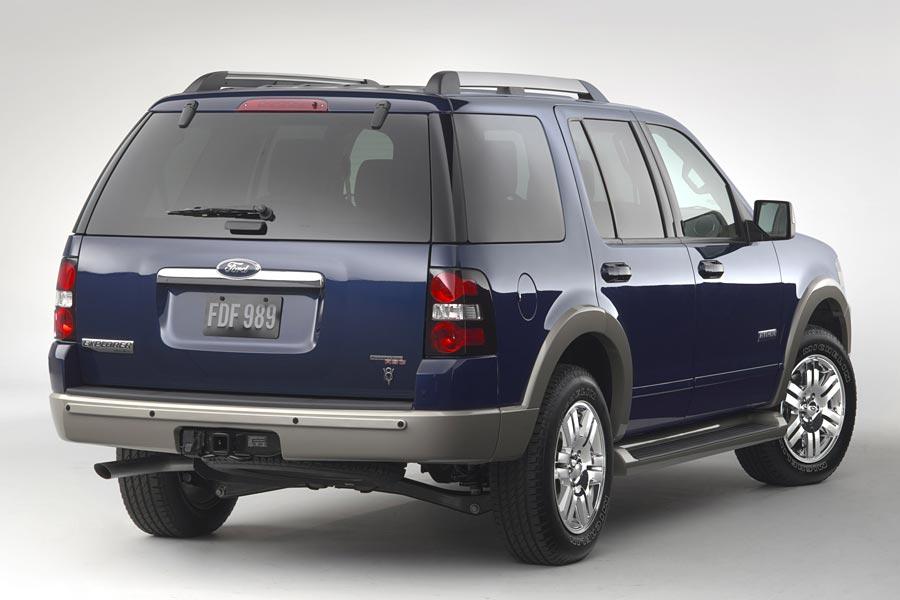 2006 Ford Explorer Eddie Bauer >> 2006 Ford Explorer Overview | Cars.com 2006 Ford Explorer Eddie Bauer >> 2006 Ford Explorer Overview | Cars.com