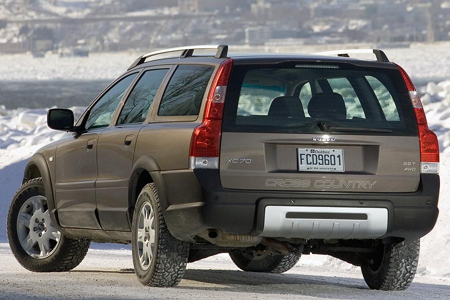 2007 Volvo XC70 Specs, Price, MPG & Reviews