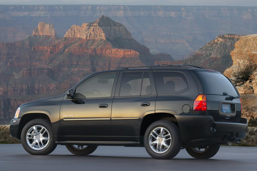 Gmc Vs Chevy >> 2008 GMC Envoy Specs, Pictures, Trims, Colors || Cars.com Gmc Vs Chevy >> 2008 GMC Envoy Specs, Pictures, Trims, Colors || Cars.com