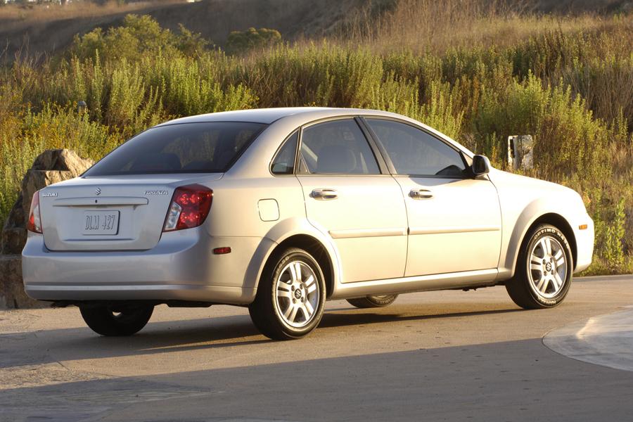 2008 Suzuki Forenza Specs, Price, MPG & Reviews