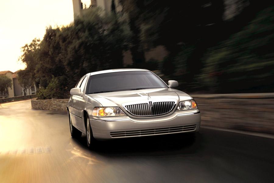 Best Suv For The Money >> 2008 Lincoln Town Car Specs, Pictures, Trims, Colors || Cars.com Best Suv For The Money >> 2008 Lincoln Town Car Specs, Pictures, Trims, Colors || Cars.com