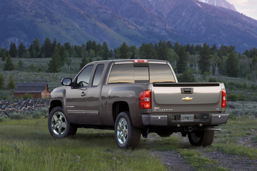 2009 Chevrolet Silverado 1500 Overview | Cars.com 2009 Chevrolet Silverado 1500 Overview | Cars.com