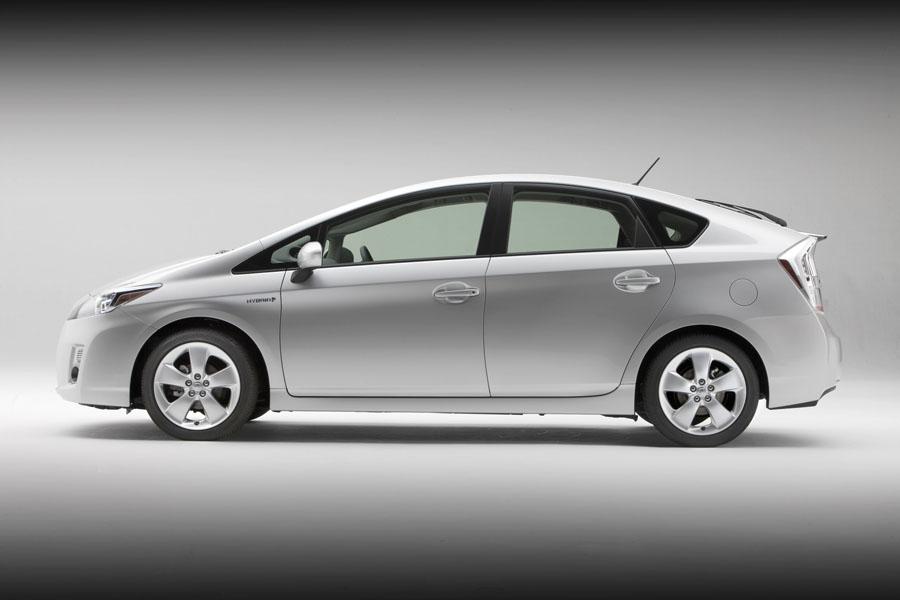 2010 Toyota Prius Overview | Cars.com 2010 Toyota Prius Overview | Cars.com