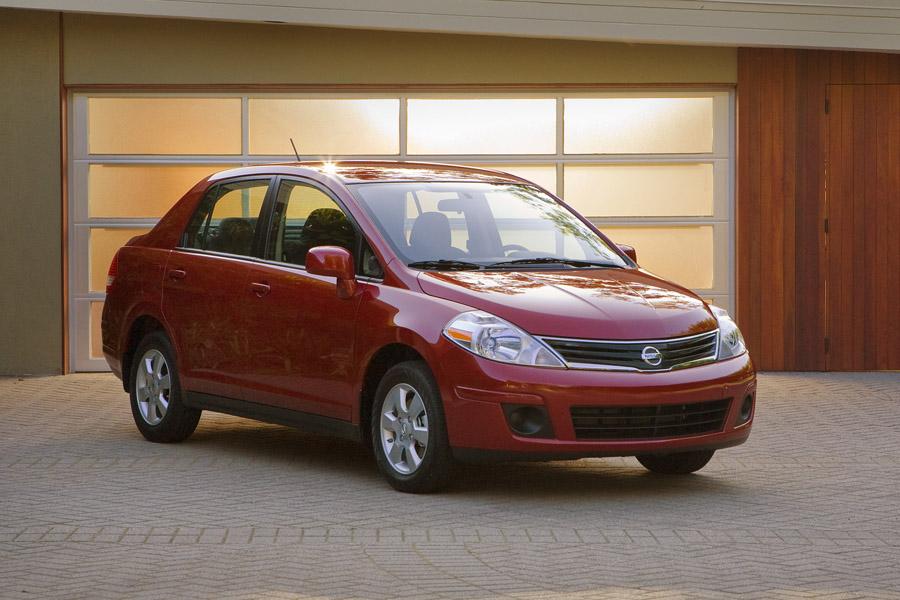 2010 Hyundai Accent Mpg >> 2010 Nissan Versa Reviews, Specs and Prices | Cars.com 2010 Hyundai Accent Mpg >> 2010 Nissan Versa Reviews, Specs and Prices | Cars.com
