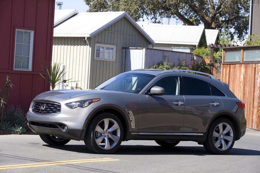 2010 INFINITI FX35 Specs, Price, MPG & Reviews | Cars.com