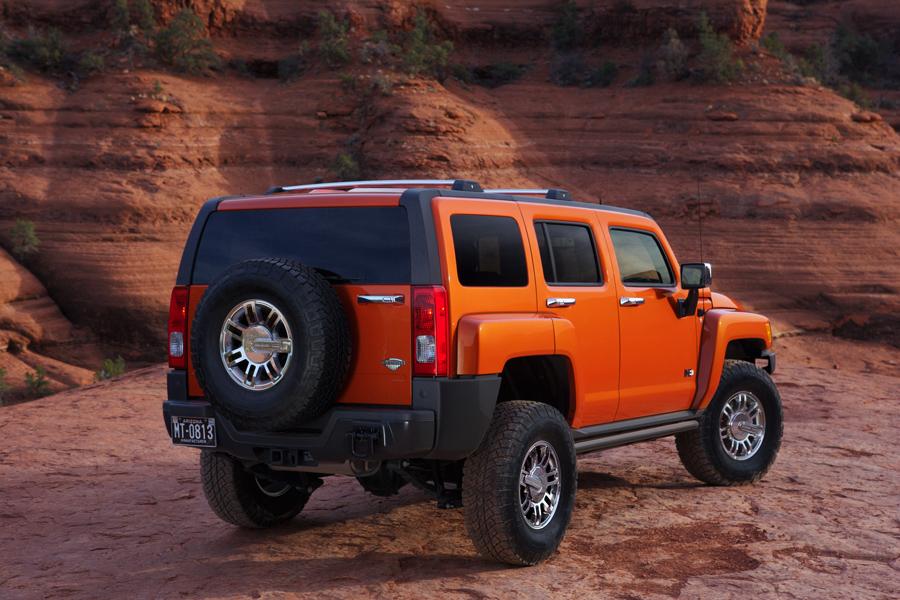 Hummer H3 Sport Utility Models, Price, Specs, Reviews | Cars.com