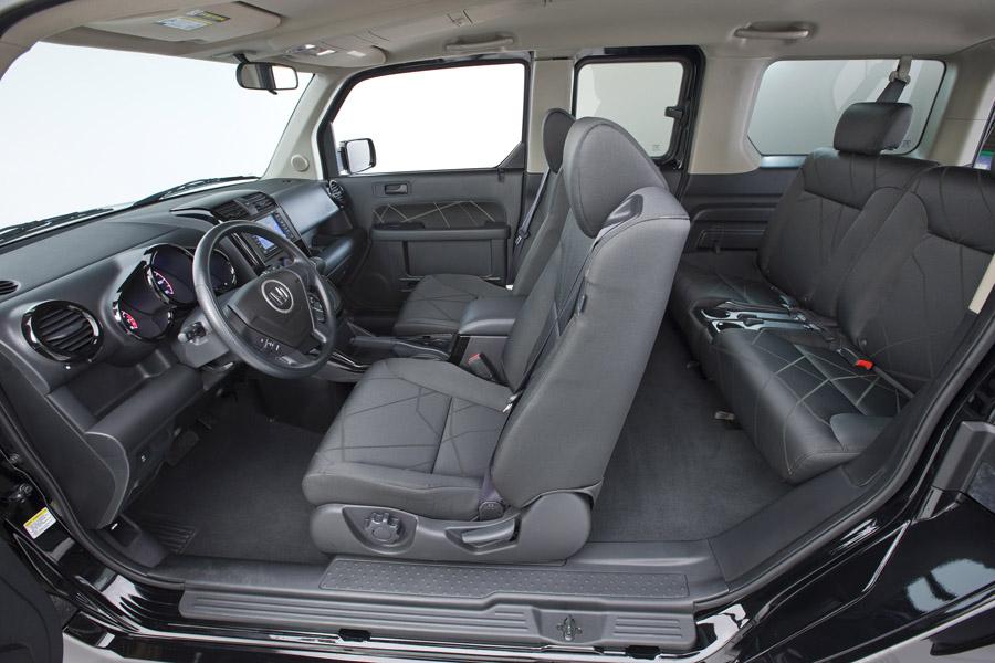 Honda Element Sport Utility Models Specs Reviews Cars Com 20 Photos Of Honda Element Msrp Range 825 24 185 Trims4 Combined Mpg 21 22 Seats 4
