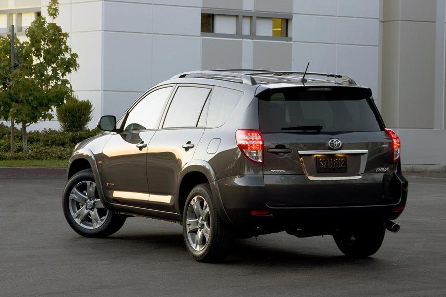 2011 Toyota RAV4 Overview | Cars.com