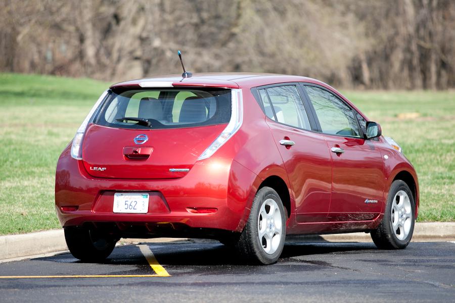 2012 Nissan Leaf Specs, Price, MPG & Reviews