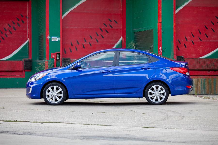 2012 Hyundai Accent Specs, Price, MPG & Reviews