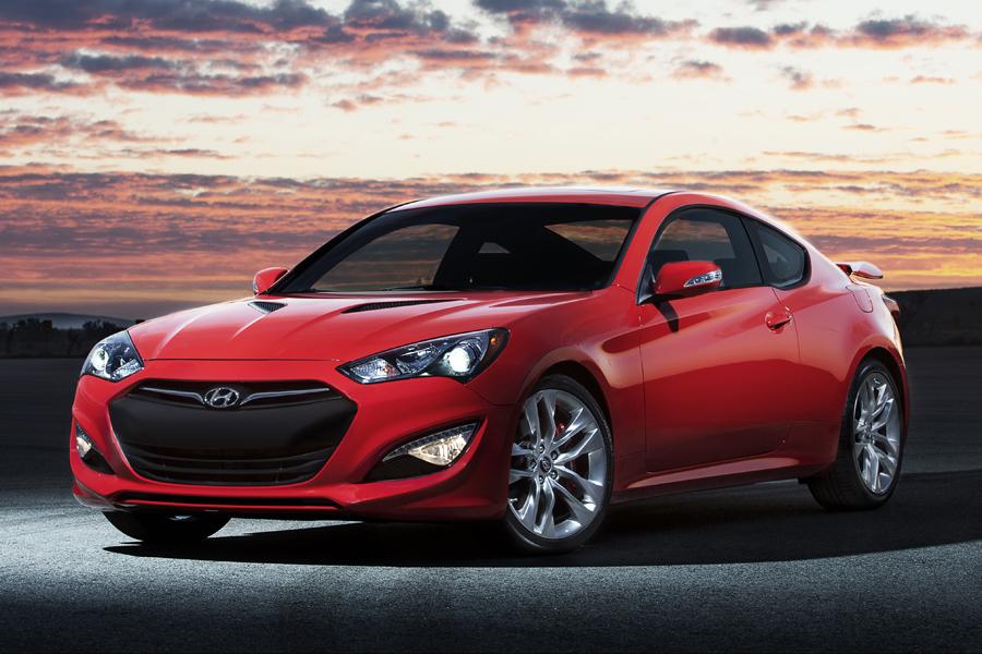 2013 Hyundai Genesis Coupe 2.0 T >> 2013 Hyundai Genesis Coupe Overview | Cars.com 2013 Hyundai Genesis Coupe 2.0 T >> 2013 Hyundai Genesis Coupe Overview | Cars.com